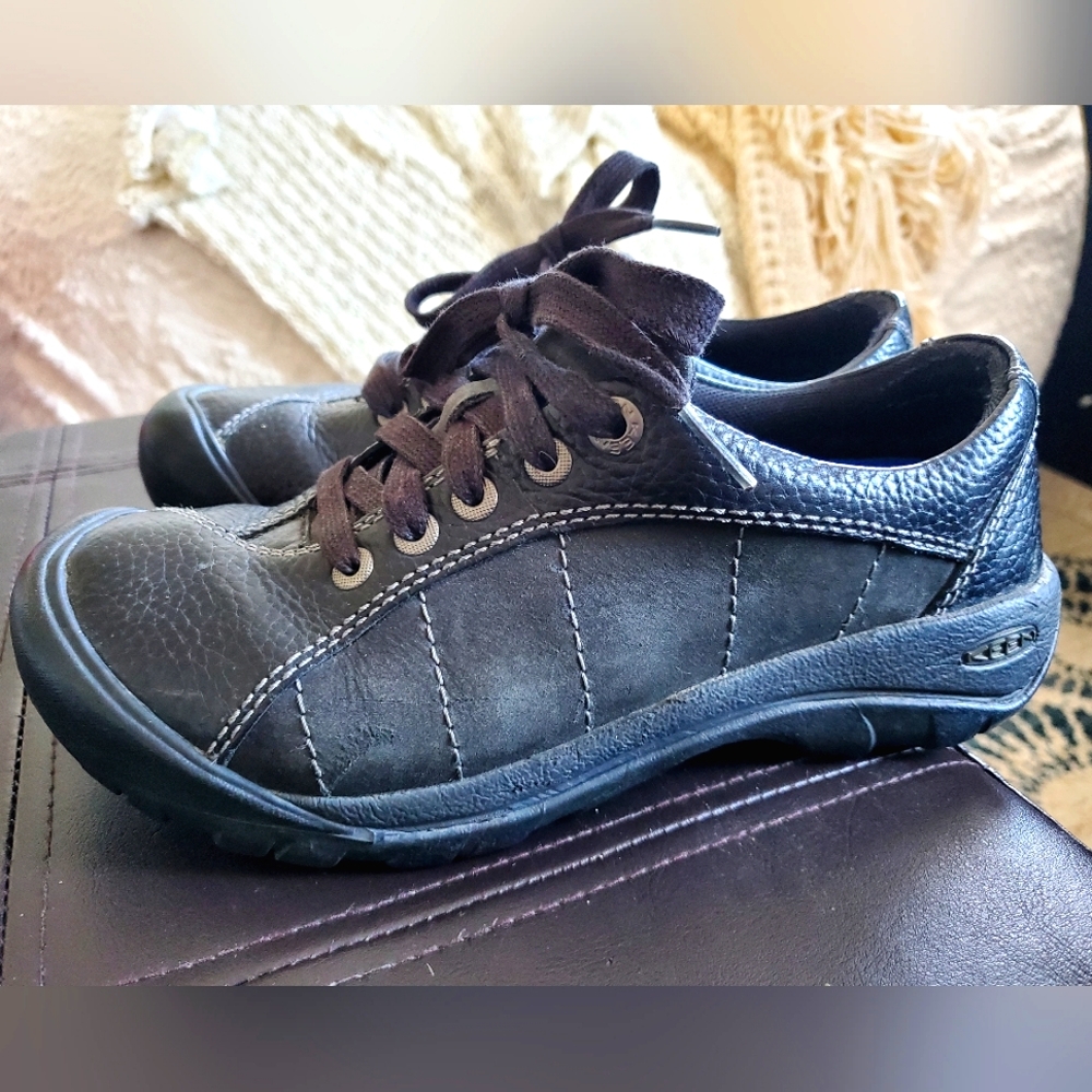 KEEN Presidio Leather Lace-up Women’s 6.5  Hiking Outdoor Black shoe.
